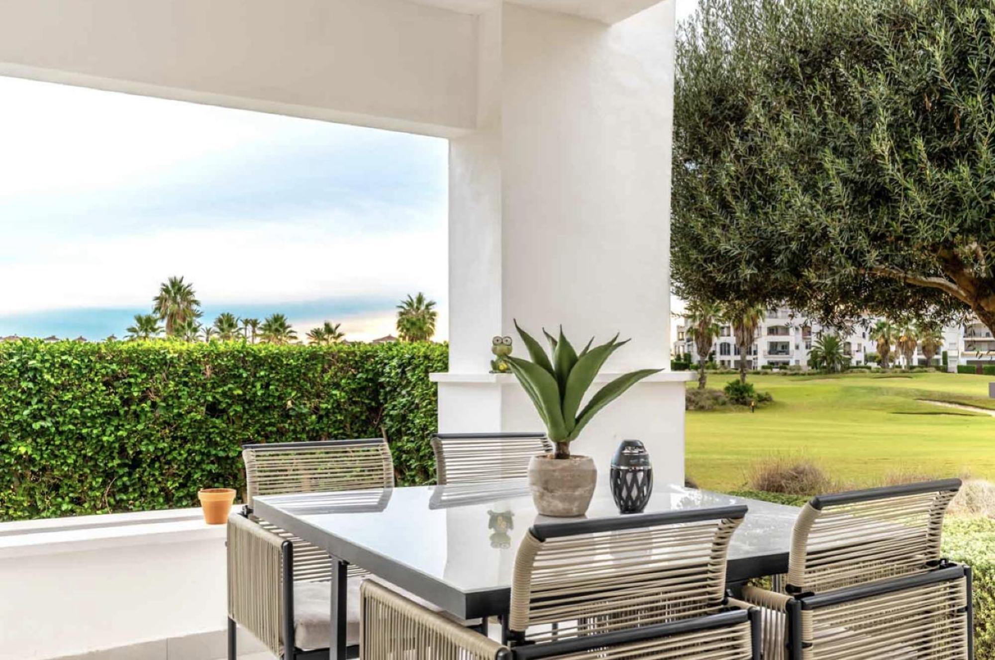 La Isabella - La Torre Golf Apartment Roldan