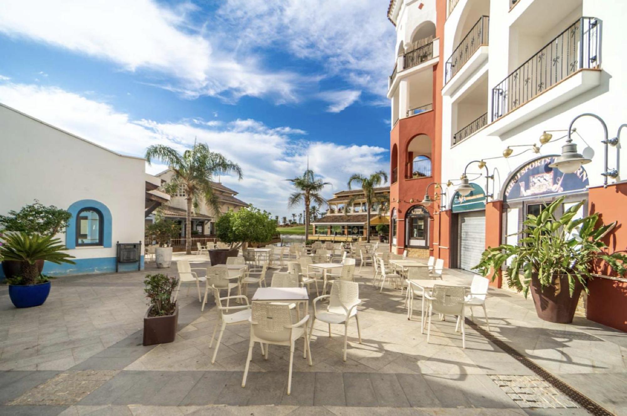 La Isabella - La Torre Golf Apartment Roldan